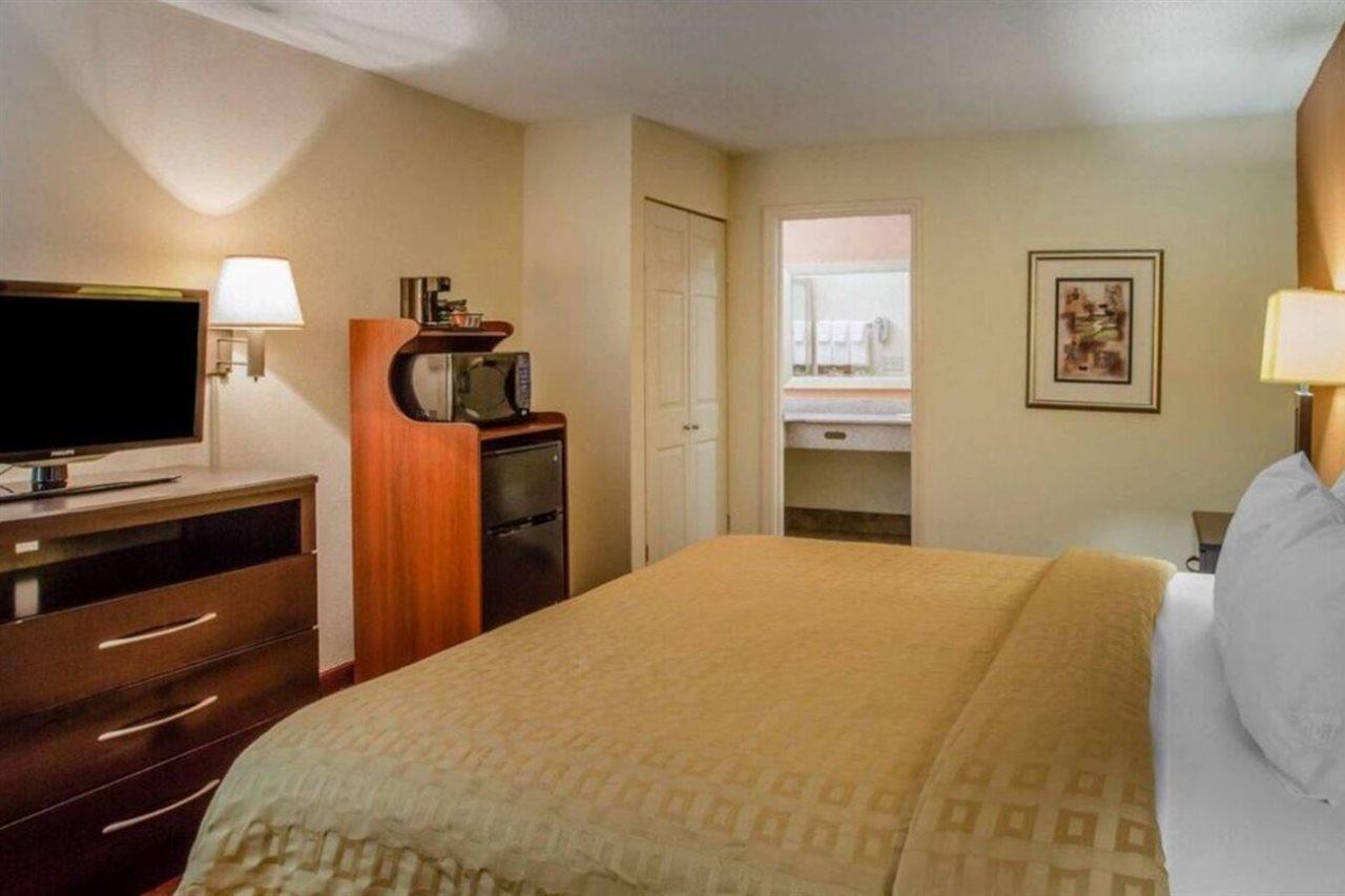 Clarion Suites אוגוסטה מראה חיצוני תמונה