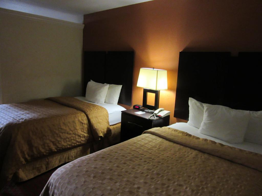 Clarion Suites אוגוסטה חדר תמונה